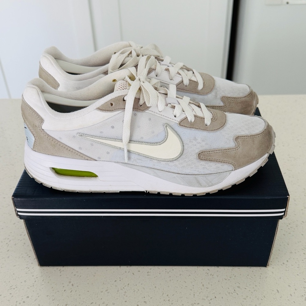 Womens Size 9 Nike Air Max Solo Phantom White Grey Shoe FN0784 003